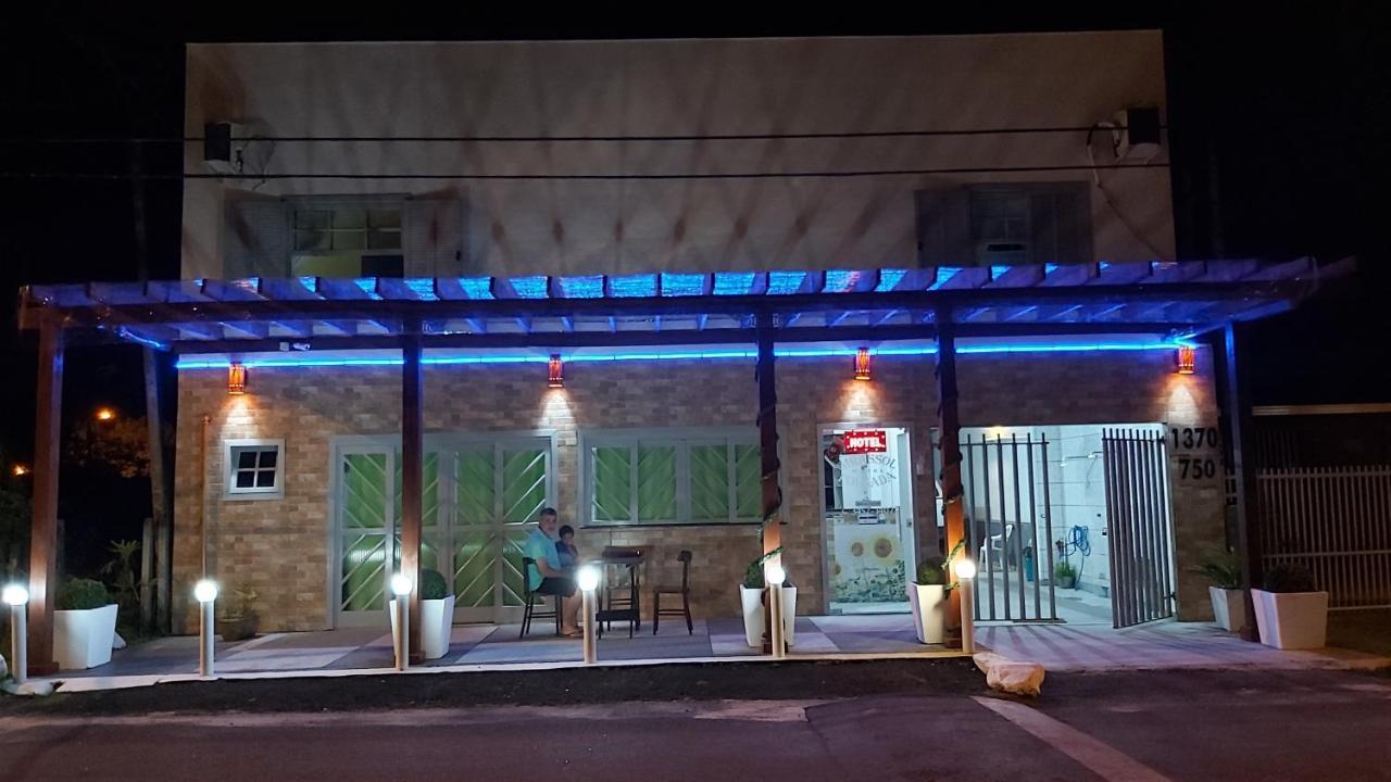 Hotel Pousada Girassol Matinhos Exterior photo